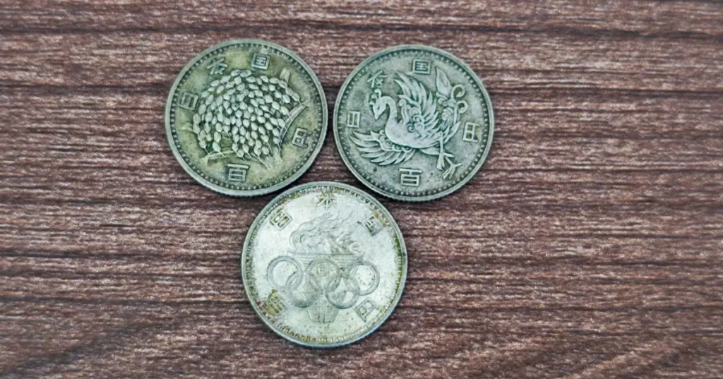100円銀貨
